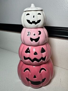 EUC 10 Strawberry Street Halloween Pink Pumpkin Stackable Measuring Cups